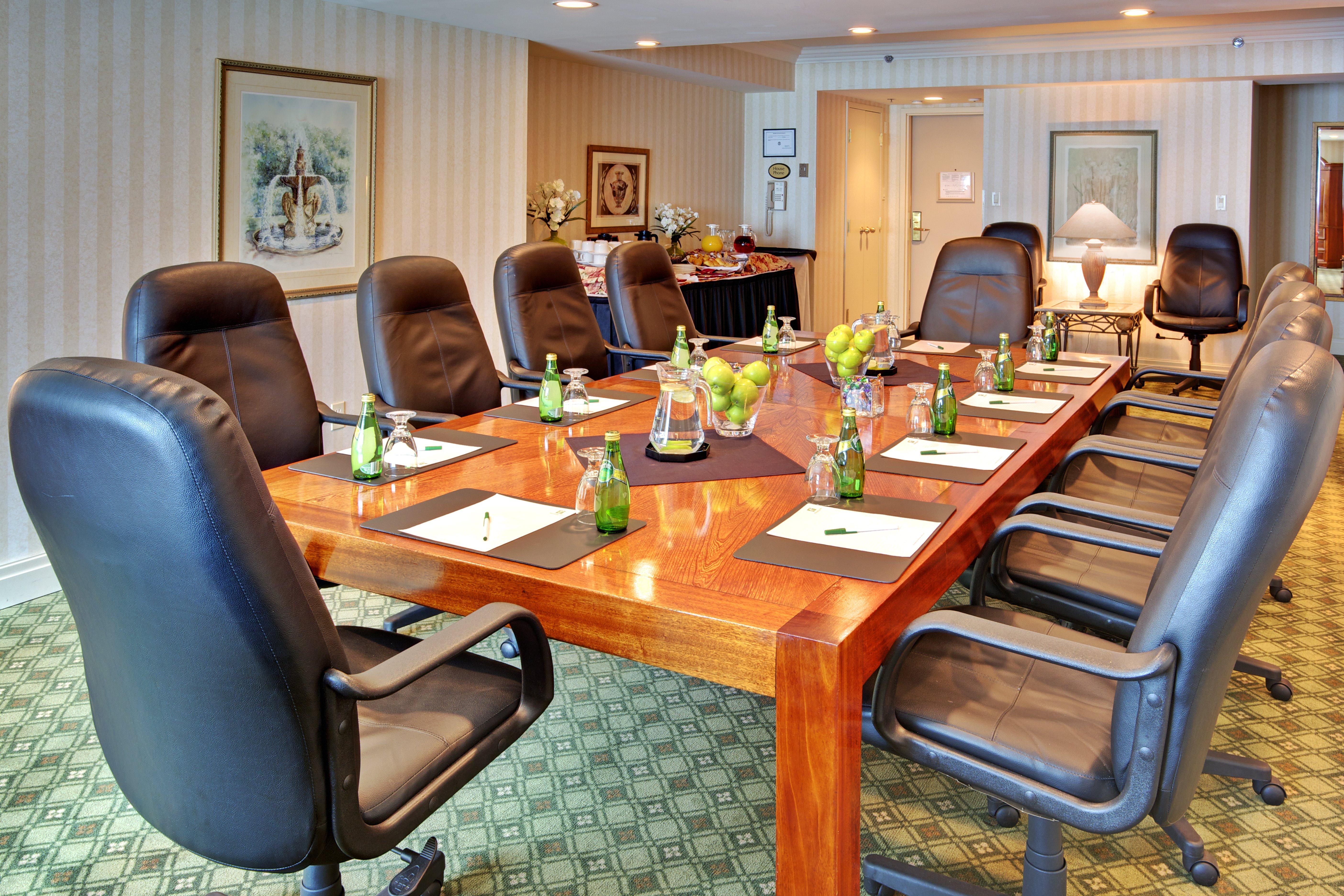 Holiday Inn & Suites Oakville At Bronte By Ihg Eksteriør billede
